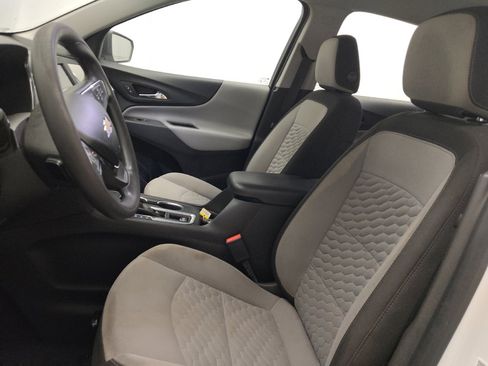 Used 2021 Chevrolet Equinox LS FWD image 17