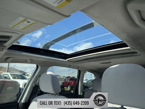 Used 2017 Subaru Forester 2.5i Premium w/ All-Weather Package image 17