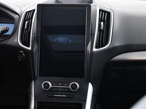 Used 2023 Ford Edge SEL w/ Convenience Package image 9