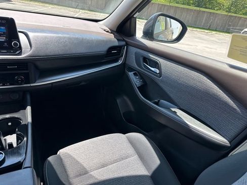 Used 2023 Nissan Rogue SV image 20