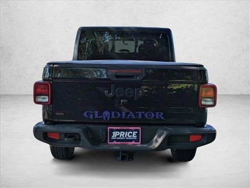 Used 2023 Jeep Gladiator Sport image 7