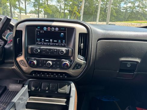Used 2018 GMC Sierra 1500 Denali w/ Denali Ultimate Package AWD/4WD image 37