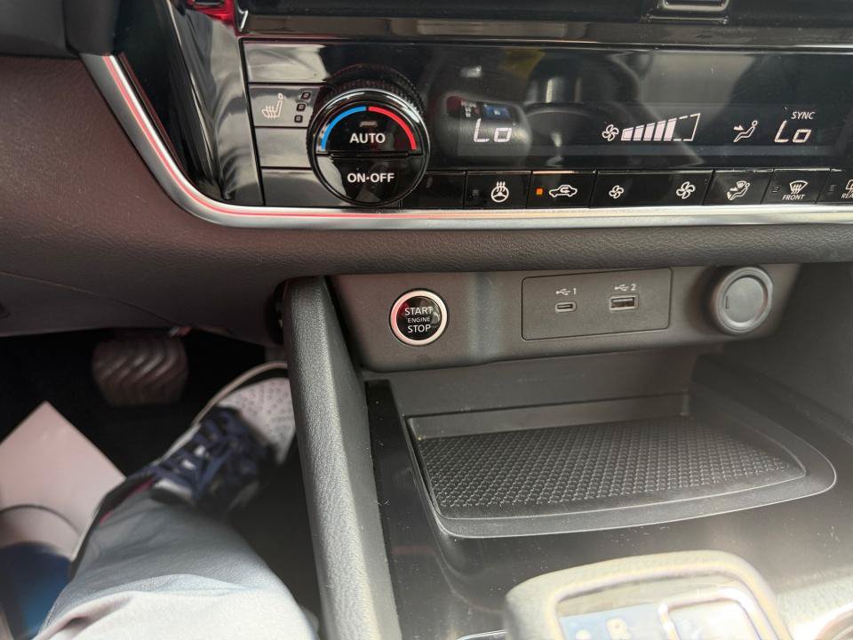 Used 2021 Nissan Rogue SV w/ Premium Package FWD image 20