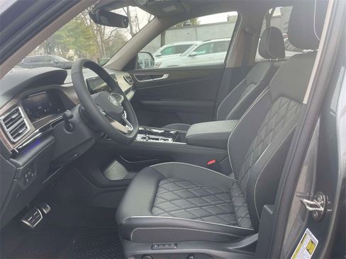 New 2025 Volkswagen Atlas SEL Premium R-Line image 16