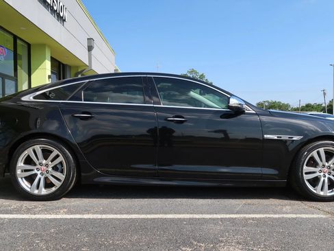 Used 2016 Jaguar XJ R-Sport image 8