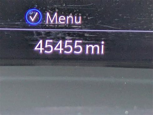 Used 2023 Buick Envision Essence image 30