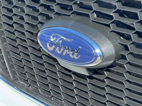 Used 2023 Ford Transit 350 XL image 4