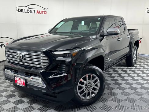 Used 2025 Toyota Tacoma Limited AWD/4WD image 1