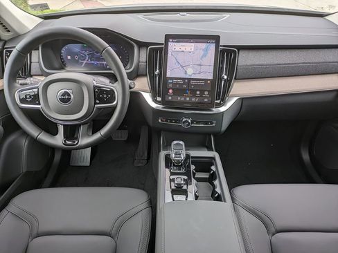 New 2026 Volvo XC90 B6 Plus w/ Protection Package Premier AWD/4WD image 14