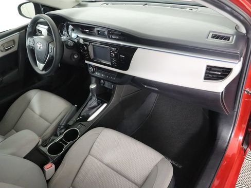 Used 2015 Toyota Corolla LE image 17