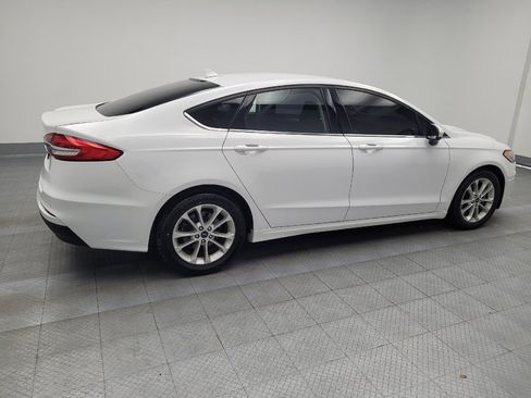 Used 2020 Ford Fusion SE image 10