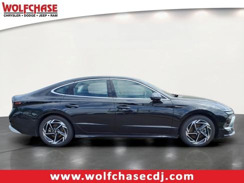 Used 2024 Hyundai Sonata SEL w/ Convenience Package FWD image 6