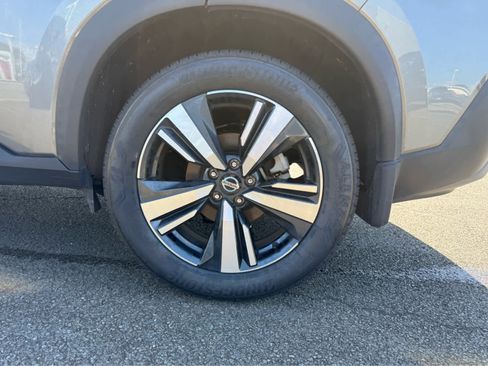 Used 2021 Nissan Rogue SL FWD image 5
