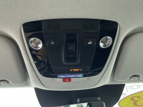 Used 2023 Kia Niro SX Touring FWD image 25
