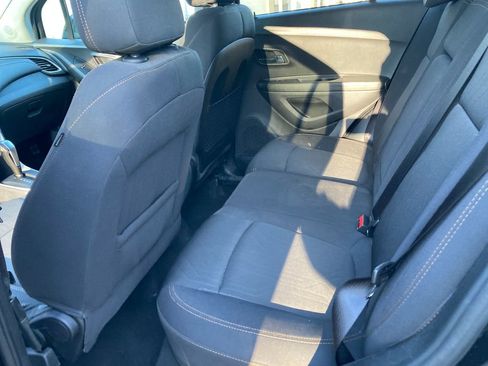 Used 2019 Chevrolet Trax LT image 32