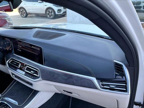 Used 2019 BMW X5 xDrive50i image 18