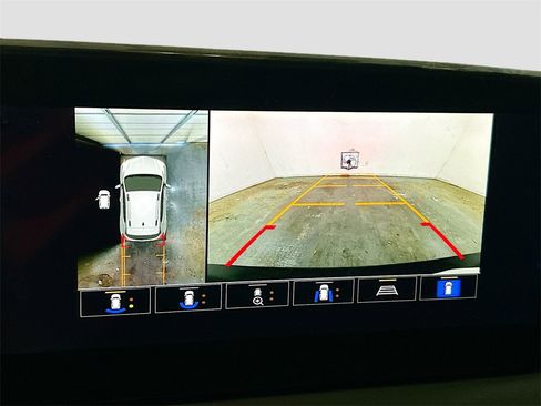 Used 2025 Buick Encore GX Sport Touring w/ Advanced Technology Package image 11