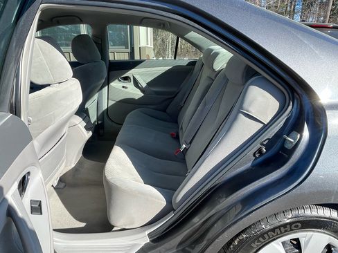 Used 2008 Toyota Camry LE image 9