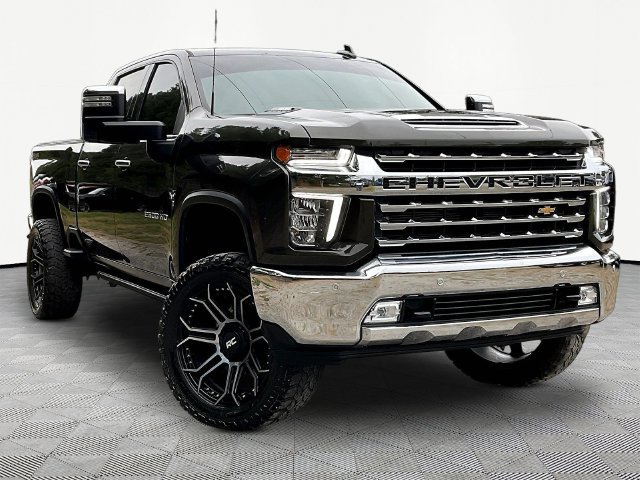 Used 2022 Chevrolet Silverado 2500 LTZ w/ LTZ Plus Package AWD/4WD image 3