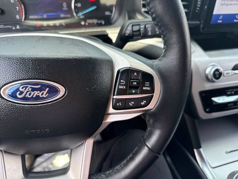 Used 2023 Ford Explorer XLT w/ Equipment Group 202A AWD/4WD image 35