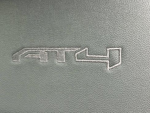 Used 2023 GMC Yukon XL AT4 w/ AT4 Premium Plus Package AWD/4WD image 15
