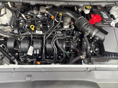 Used 2020 Ford Edge SE image 10