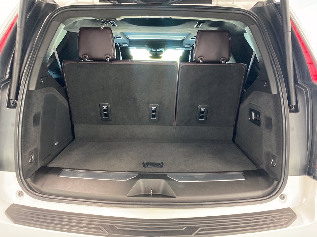 Used 2021 Cadillac Escalade Sport Platinum w/ Heavy-Duty Trailer Package AWD/4WD image 9