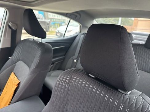 Used 2025 Toyota Camry LE image 9