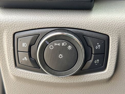 Used 2016 Ford F150 XL w/ Equipment Group 101A Mid AWD/4WD image 28