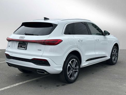 New 2025 Audi Q5 Premium image 3