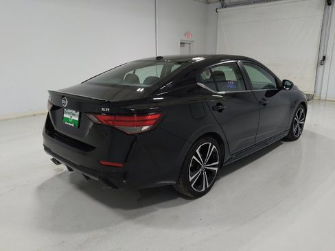 Used 2022 Nissan Sentra SR w/ Electronics Package FWD image 9