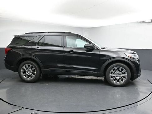 New 2026 Ford Explorer Active w/ Active Comfort Package image 13