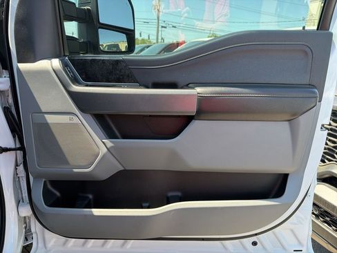 Used 2023 Ford F250 XLT w/ XLT Premium Package AWD/4WD image 28