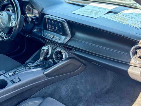 Used 2019 Chevrolet Camaro LT image 34