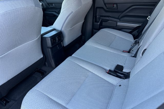 New 2026 Toyota 4Runner SR5 AWD/4WD image 5