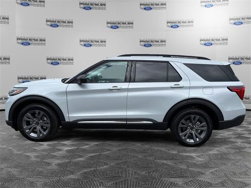 New 2025 Ford Explorer Active w/ Active Comfort Package image 2