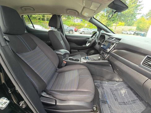 Used 2024 Nissan Leaf S FWD image 11