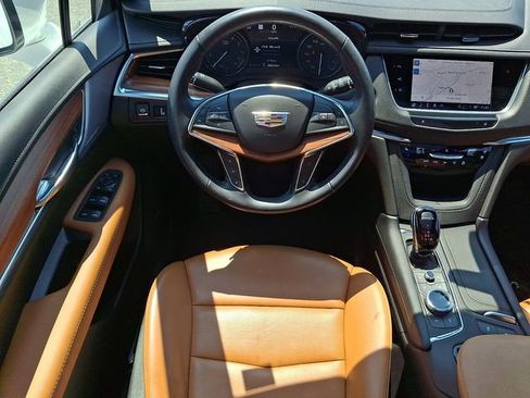 Certified 2024 Cadillac XT5 Premium Luxury w/ Technology Package AWD/4WD image 10