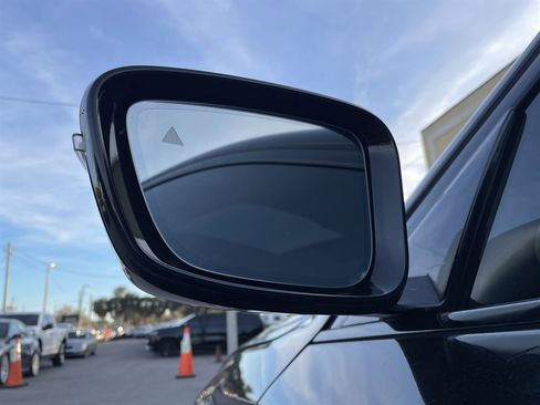 Used 2018 BMW M550i xDrive image 36