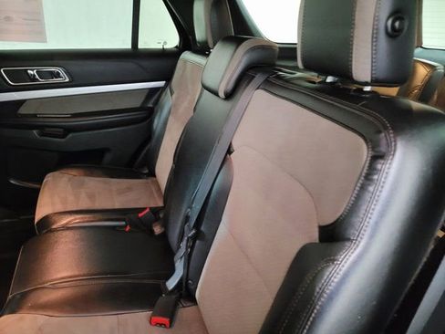 Used 2017 Ford Explorer XLT w/ Equipment Group 202A image 51