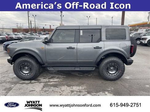 New 2025 Ford Bronco Badlands image 6