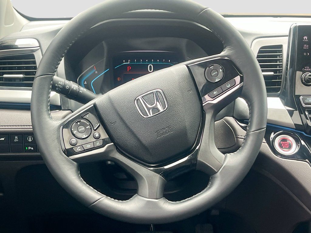 Used 2023 Honda Odyssey Touring image 23