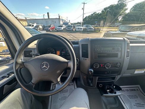 Used 2013 Mercedes-Benz Sprinter 3500 image 18
