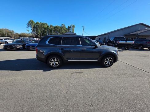 Used 2021 Kia Telluride EX w/ Towing Package image 4