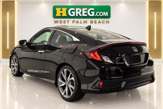 Used 2020 Honda Civic Touring image 2