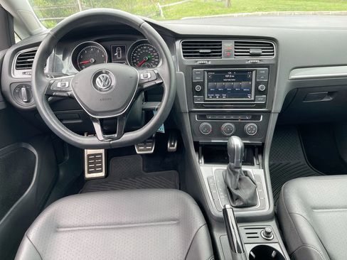 Used 2019 Volkswagen Golf Alltrack S AWD/4WD image 10