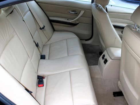 Used 2011 BMW 328i xDrive Sedan image 18