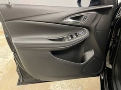 Used 2025 Buick Encore GX Sport Touring w/ Advanced Technology Package image 18