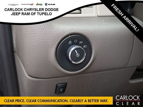 Used 2017 Lincoln Navigator Select image 16