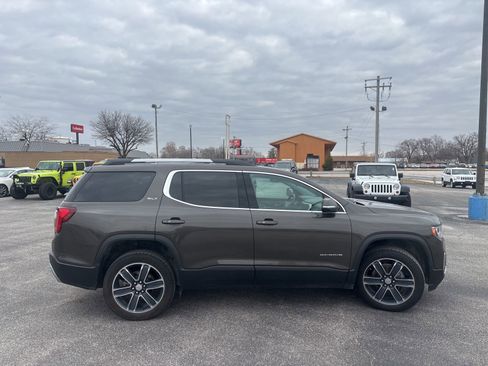 Used 2020 GMC Acadia SLT w/ Premium Package FWD image 7